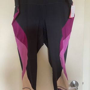 Capri Signature Select Leggings in 22/24W